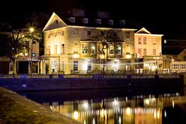 The Bedford Swan,  Bedford